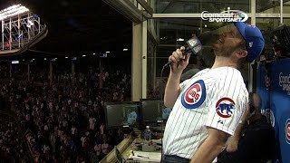 Chris Pratt Pratt sings Take Me Out to the Ballgame at Wrigley Field [upl. by Eirrehc]