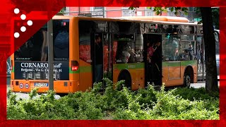 Bergamo tifosi Marisglia verso lo stadio bus scortati da polizia [upl. by Avonasac]