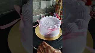 Simple Cake Design by using 6B Nozzel❤️shortfeed cake youtubeshorts shortvideo cakedecoration [upl. by Hendrika339]