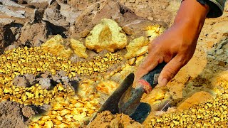 Treasure Hunting Digging for Treasure worth Million of Gold Nuggets at the River Mining Exciting [upl. by Osrock775]