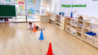 Rèn luyện nghị lực Bò trườn theo hướng ziczac  Happy Preschool [upl. by Nelleh]