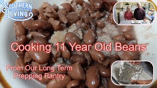 Cooking 11 Year Old Pinto Beans  Prepping Storage Cooking [upl. by Ibrik]