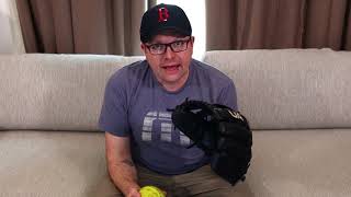 Glove Review UNDER ARMOR [upl. by Naleek]