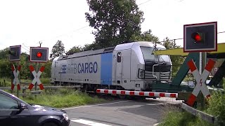 Bahnübergang Ocholt Westerstede  German Railroad crossing  Duitse Spoorwegovergang [upl. by Oknuj]