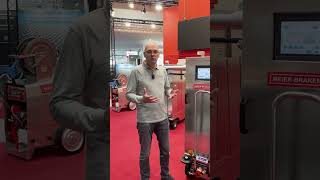 Waschroboter Cleansman EuroTier mit Anouk [upl. by Ewnihc]