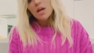 Karol G sin filtros Mira como luce sin maquillaje y cantando acapela 😱😱 [upl. by Salamanca180]