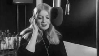 Mary Hopkin Que Tiempo Tan Feliz Those Were The Days in Spanish [upl. by Naillil]