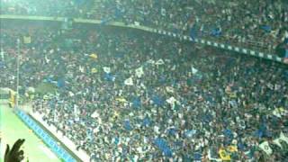 Tutto San Siro canta PAZZA INTER AMALA [upl. by Htederem]