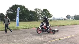 Stunt and WheelieSchool one minute video of Manon wheelie school [upl. by Limann]