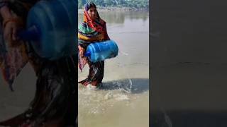 Big Bottle fish catching video in river  bottle catching fish with water bottle in river [upl. by Rrats]