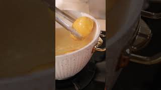 En kolay patates soyma yöntemi 🥔😎 yemekcom patates kitchenhacks kitchen [upl. by Llenyaj]