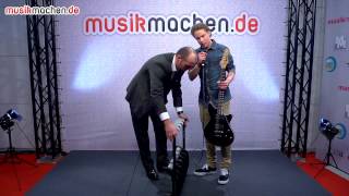 Musikmesse 2013 News KampM stellt neuen MehrfachGitarrenständer vor [upl. by Eiznyl]