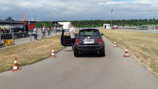 quotAbarth 595quot 145 PS 0100 kmh  Gefahrenbremsung [upl. by Eilrebma]