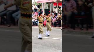 Powerful 🪫Parade of BSF 🇮🇳Girls 👧👧 bsf powerful parade girls shortsvideo shorts ncc [upl. by Bibeau986]