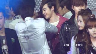 101231 2PM Nichkhun MBC Gayo Fancam [upl. by Nahsed671]