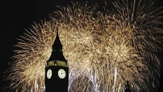 Capodanno 2024 fuochi dartificio su Roma Berlino e Londra così lEuropa celebra il nuovo anno [upl. by Tansey499]