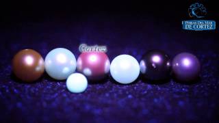 Cultured Pearls under UV Light Pearl Fluorescence [upl. by Ahsieket]