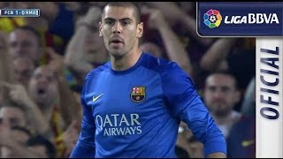 Ocasión de Cristiano Ronaldo que despeja Valdés [upl. by Acinomaj]