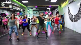 Felices los 4 Salsa Version  Maluma ft Marc Anthony by Cesar James  Zumba Cardio Extremo Cancun [upl. by Elgna527]