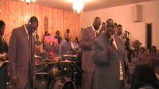 The Gospel Inspiration singing quotRunquot by Lee Williams [upl. by Jeane703]