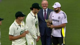 PRIMERohit Sharma won the whole Australians heart by giving his winning trophy in PM [upl. by Nydroj327]