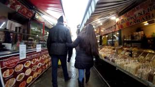 Der Wiener Naschmarkt bei stürmischem Wetter [upl. by Avrenim]