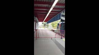 Metro efectuando estación de Aluche línea 5 [upl. by Greysun948]