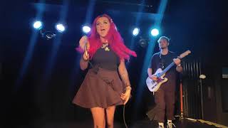 Bronnie  Still into you cover  MSN Tour  London  1821 [upl. by Niltak]