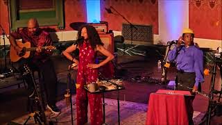 Corinne Bailey Rae quotPut Your Records Onquot LIVE on her BlackRainbowsTour in Cincinnati OH 9122023 [upl. by Ahsienet321]