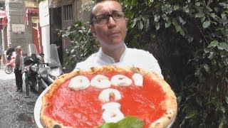 Napoli  Pizza oggi a otto alla pizzeria Sorbillo 2 030413 [upl. by Oretos]