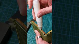 How to burnish leather edges in less than 5 minutes Some leathercraft secrets shared [upl. by Isyed806]