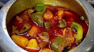 Shimla Or Aloo Ki Sabji Recipe  शिमला मिर्च आलू की ये मजेदार तरी वाली सब्जी  Capsicum Potato Curry [upl. by Anitsyrk764]