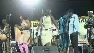 OUMOU SANGARE LIVE A KAYE FANTA NIDIMI [upl. by Jelks168]