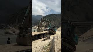 Excavator Loading Fail Watch What Happens Next bigmachine [upl. by Brigit898]