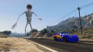 Epic Escape From The Mother Megaphone Siren Head  Lightning McQueen vs Mother Siren Head GTA 5 [upl. by Gerbold]