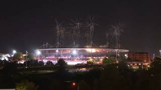 Cerimonia di chiusura delle Olimpiadi di Parigi fuochi dartificio sopra lo Stade de France [upl. by Novyar]