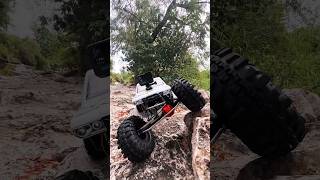 Axial wraith spawn 110 🪨🐛 axial rccars crawler kingshocks goprohero12 todoterreno [upl. by Adnalahs485]