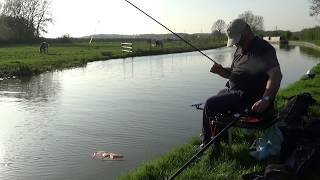 EASY FISHING Waggler On The Canal [upl. by Kcirdek]