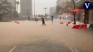 Inundado el centro de Málaga por el paso de la DANA [upl. by Ydarb]