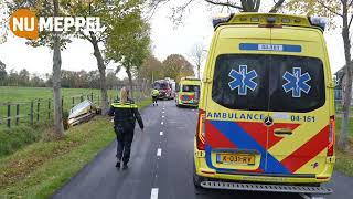 Drie gewonden bij ernstig ongeval op Gemeenteweg in Staphorst [upl. by Wernda821]