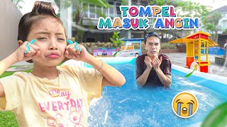 LEIKA JUALAN DI KOLAM RENANG 😍 TOMPEL MANDI ES BATU SAMPAI SAKIT [upl. by Chloras136]