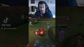 TODO MAL EN TODAS PARTES 😂 support leagueoflegends pyke lol play master fail funny humor [upl. by Shurwood73]