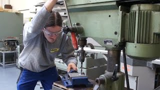 Ausbildung als Metallbauerin [upl. by Miculek]