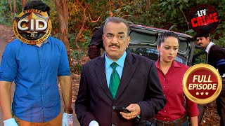 CID ने पता लगाई Phone Booth की Mystery  CID  सीआईडी  Full Episode  Criminal Manhunt 27 Dec 2023 [upl. by Belac369]