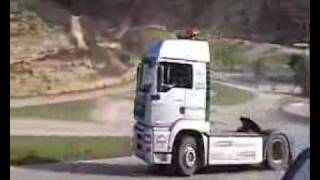 Truck drift  Driftare con il Camion [upl. by Tybalt]