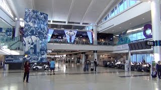 A Tour of Houston Intercontinental Airports C D and E Terminals Part 1 September 2013 [upl. by Inoliel156]