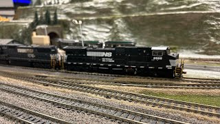 RAILFANNING HO SCALE MODEL TRAINS AT THE WAYNESBORO MODEL RAILROAD CLUB [upl. by Oibirot]