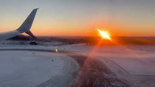 Landing in Rovaniemi  TUI B738 Dec 2021 [upl. by Oecile66]