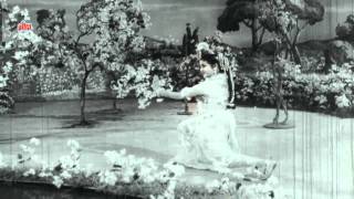 Chham Chham Naachat  Asha Parekh Lata Mangeshkar Chhaya Song [upl. by Notaek]