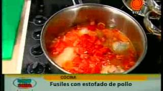 receta  Fusiles con estofado de pollo pt2 201203193gp [upl. by Asiram]